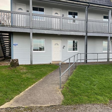 North Devon Resort 伊尔弗勒科姆 外观 照片