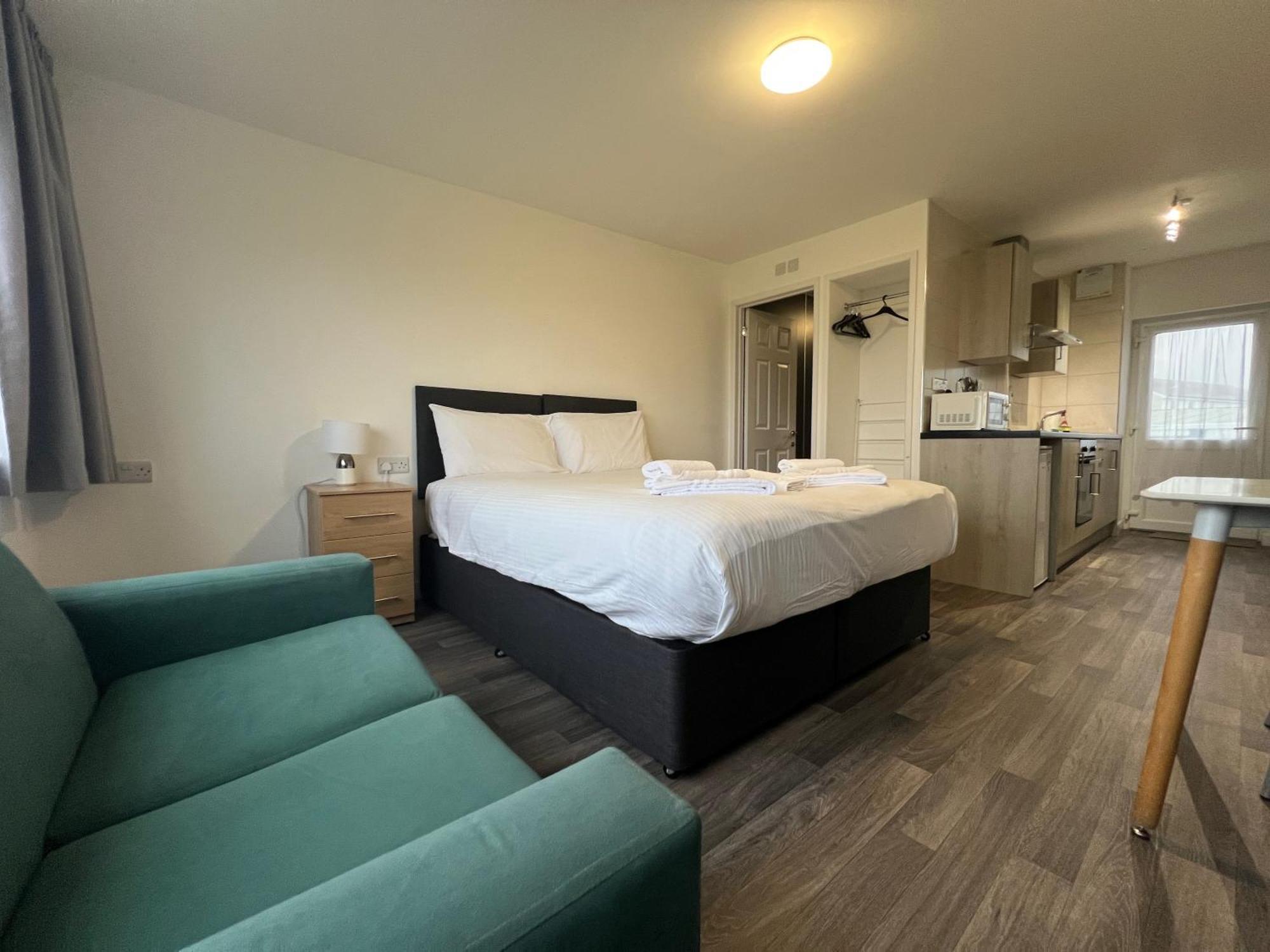 North Devon Resort 伊尔弗勒科姆 外观 照片