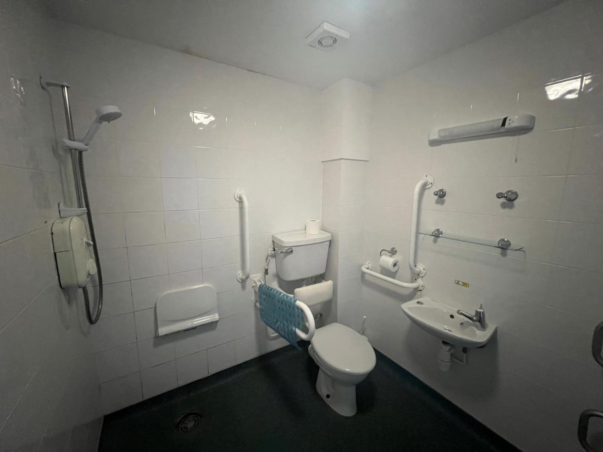 North Devon Resort 伊尔弗勒科姆 外观 照片